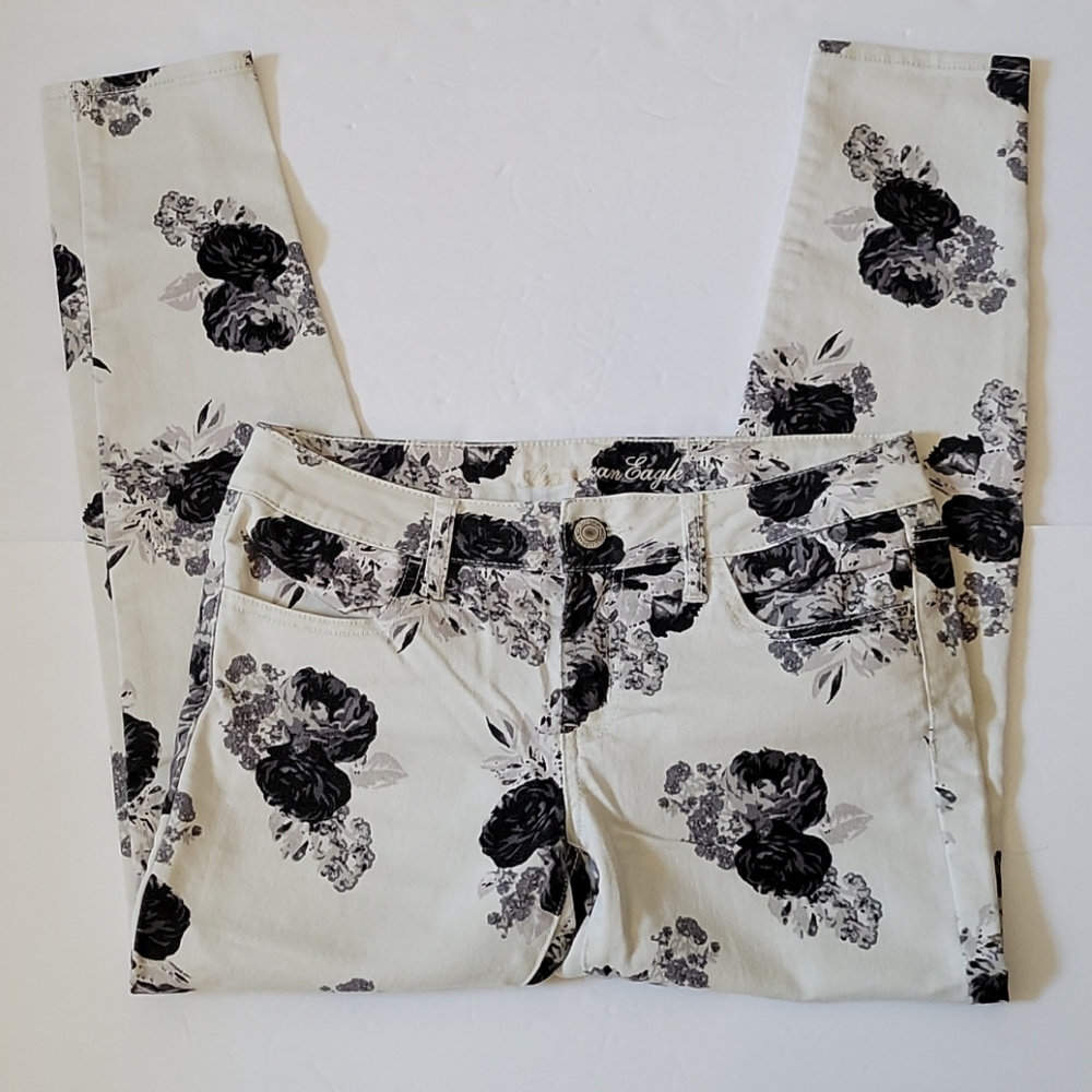 American Eagle floral stretch jeggings size 8 reg